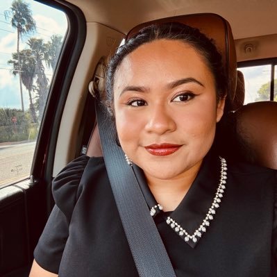 danareyes08's profile picture. M.A Student in Lit 📚🧡 | Lover of💄⚽️ 🎬 📚 | always down for a good story | Maxton Hall 🥍 📓