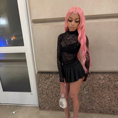 _jadepoppin's profile picture. 