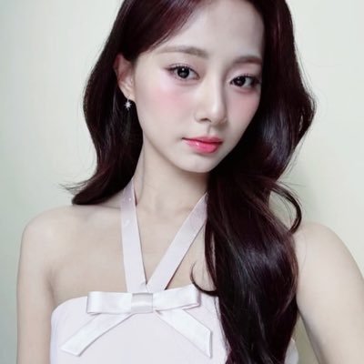 thinkaboutmu_'s profile picture. ˚🍧◞ 조 쯔 위 𓂂 ( + ベビー ) *🍴♡̷ 𓐄 ㅉㅇ ’👩🏻‍🍳 da 𓂂 mi 🪽 ㅤㅤㅤㅤ ㅤㅤㅤㅤ ㅤㅤㅤㅤ #코리의_hearto ! 🫳🏻 nong muay ' s mommy ( + illit )