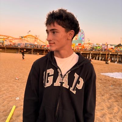 LucasHerna41835's profile picture. entrepreneur🍽️                                                                  💸we get more tables served guaranteed                300+ restaurants served🙌