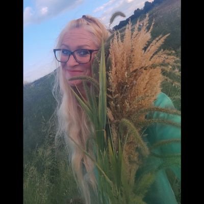 frommeholde's profile picture. *Amor vincit omnia*