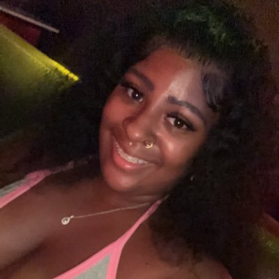 _lovebrinaa's profile picture. NIU&NEIU Alumna 👩🏽‍🎓 UIC Grad Student 📚 2 Degrees 3rd coming soon! Daddy's Baby Girl👨‍👧😇Mom 👩‍👧‍👧 Wifey 💍 AlphaWoman💗💚 Social Worker 💼 Barb🎀