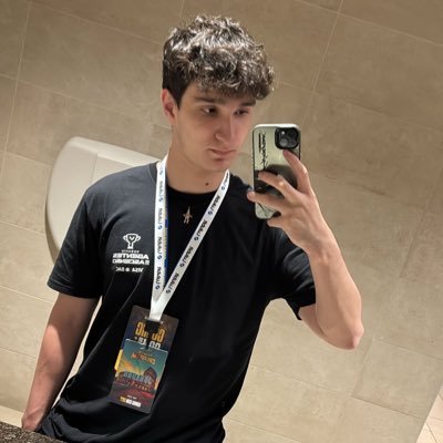 20yo
Content creator for:
💕💕: @Shanialpz
Amiguis: @SalvattoreBv @kotonerai
📩 folgar.jorgemario@gmail.com