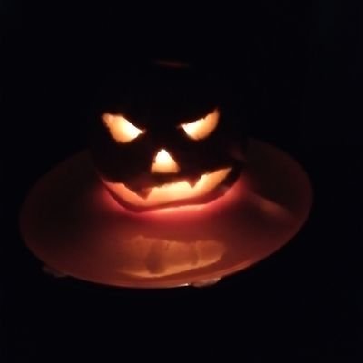 Ste_Sarsen's profile picture. Singer, songwriter, Tranmere Rovers fan.