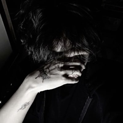 cozy_coffinz's profile picture. 8teen ﹙🕸️﹚ sfw flip ⠀ ♡ ´ ᵕ `) ⠀ask4prns ⠀ 🕷️ ⠀