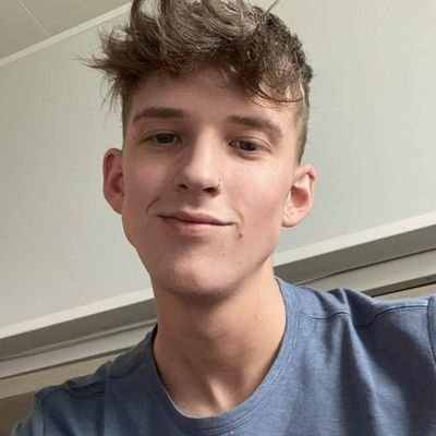 christophapps's profile picture. I'm in for Fillings 🏳️‍🌈🌈