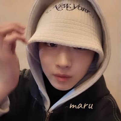 HONEYs_maru26's profile picture. '06 (19) ｜🍯HONEYs🐝｜千葉｜JISOO寄りの束推し💐｜呼びタメ大歓迎です｜FC会員｜TikTok垢 https://t.co/LYzQJwvj9C