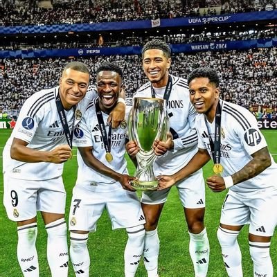 في الحياة عقبات كثيرة جدًا تتنوع بين صهب وسهل فلا تجعل هذه العقبات تعيفك ابداً عن مواصلة السير في الحياة. لا يكون النجاح في الحياة بالانتظار فقط، ولكن بالسعي