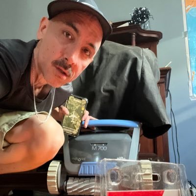 MichaelChi40624's profile picture. 