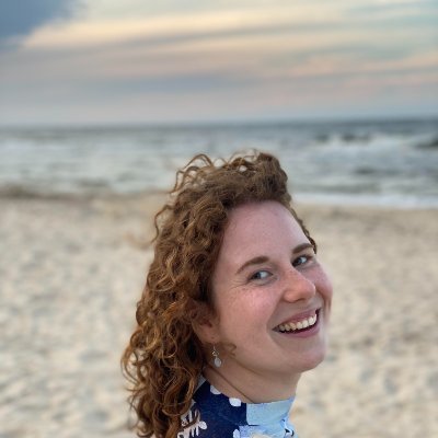 helenenapa's profile picture. politics, international relations, intersectional feminism