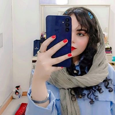 أنثىً من نسلِ الفراشاتِ🦋.
https://t.co/iNzES2E1I9
