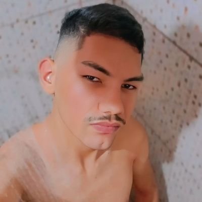 gusttavomnz's profile picture. oi :), mostrando um pouco dos meus conteúdos aqui. assinem meu privacy para uma experiência melhor, rs. — sou versátil.