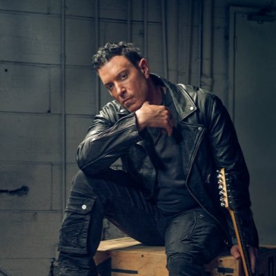 Artist, Producer. Director. Writer. Musician. @pryorent @scottpryorlaw