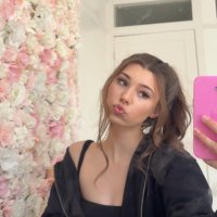 Liv (@xlivroses) 's Twitter Profile Photo