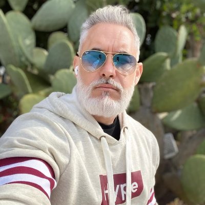 DavidMarti47196's profile picture. 