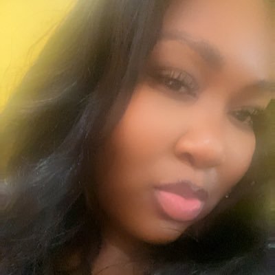 MyaMKenzie's profile picture. 