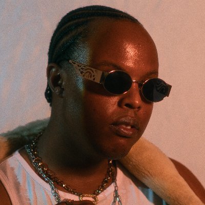 An artist, filmmaker, creative producer & perpetual daydreamer
Creator of: HEATSKRS Con & HEATSKRS Fest, Afriquan Film, The Bubbling Culture
