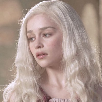 lallybwu's profile picture. sometimes talk about movies, shows and books.