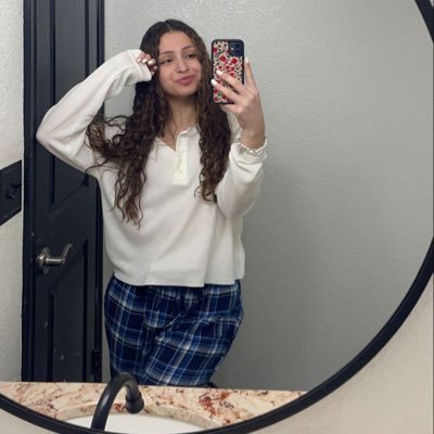 StephieLydbfm7's profile picture. Just an easygoing girl who’s trying to enjoy life