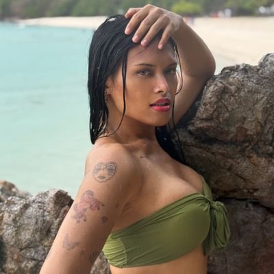 Shandybellsako's profile picture. Perfect is boring, human is beautiful.
Instagram: Shandybellsako 💋