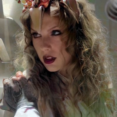 the only carolina stan || spreading positivity 💕||backup: @TheSwiftEffect