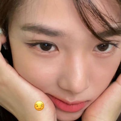 Estherjiang00's profile picture. Hi