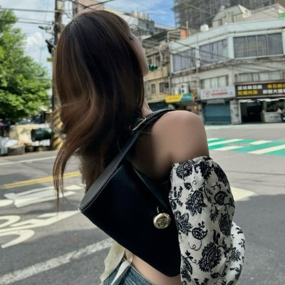 Labjdop's profile picture. 風雨に耐えることも、太陽の下でリラックスすることもできます。一番大切なのは、自分らしくいること🌞