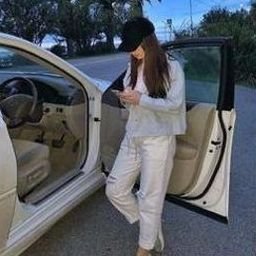 Nucnieg9227's profile picture. 