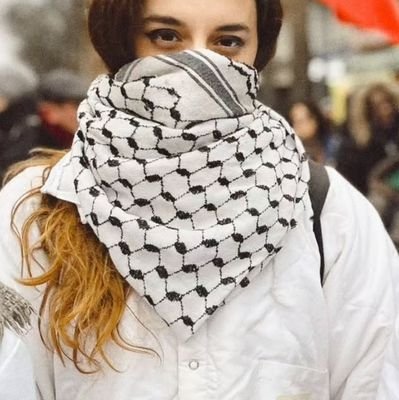 Noradebs's profile picture. Soignante | Artiste bof | Feminist | نسوية | militante révolutionnaire 🚩🇵🇸
@soignantesprgaza