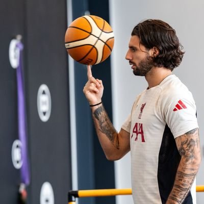 Izuuchegbunam's profile picture. Business intelligent analyst.