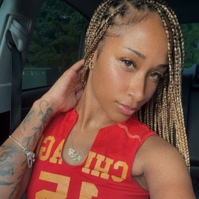 BabyGaaal's profile picture. 