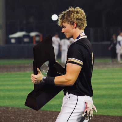 tyspringer_26's profile picture. (217) 801-4652 - 6’0 190lbs - OF 2026 Sacred Heart-Griffin 2025 State Champs 🏅 @SHGBaseball25 @ExtremeEliteBB 🏈⚾️tylerspringer2607@gmail.com