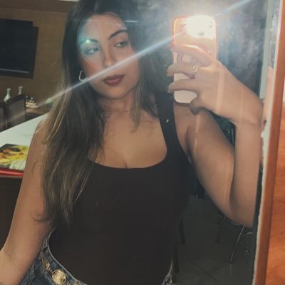 youareamandinha's profile picture. dupla personalidade