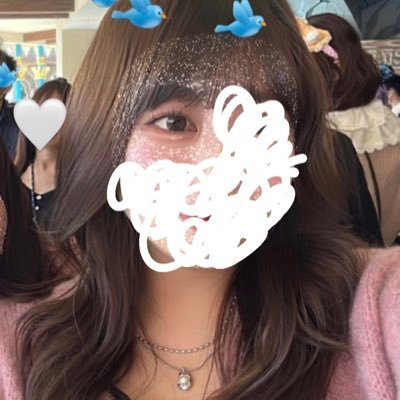 a_10ji_'s profile picture. 都内20代OL👩🏻‍💻〻イエベ春🐱〻乾燥肌🍂 〻 #むーんず 🌙