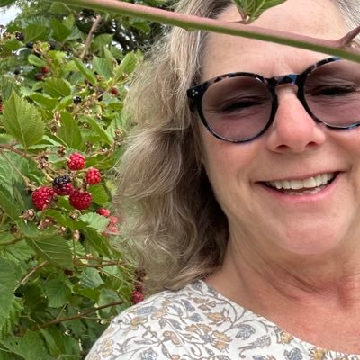 Christian, Retired Nurse, Quilter, Baker, Gardener, Grandma x4. Lover of Honesty and common sense. no Dm’s