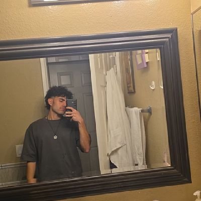 JosseeAE's profile picture. Superman!