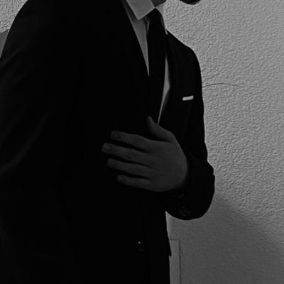 anikfr21's profile picture. 