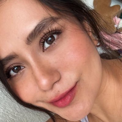 SuanX73634's profile picture. Keep shining, the world needs your light.