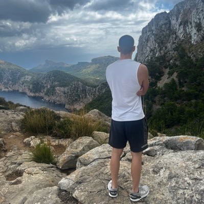 thomaslipk's profile picture. 