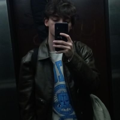 BukvalnoNez's profile picture. 22