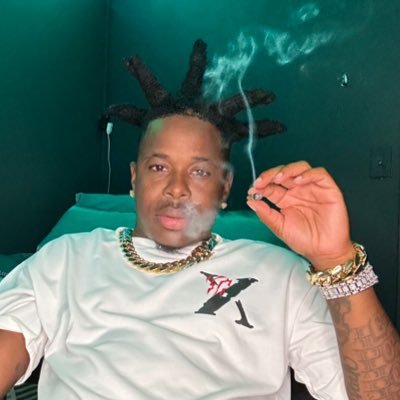 _Cocaine Dick 🫨🇭🇹 Check out my loyal fans it's 🆓 https://t.co/EeI35odQqz