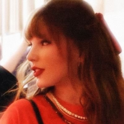 livvy_ts's profile picture. ask me why so many fade but i'm still here