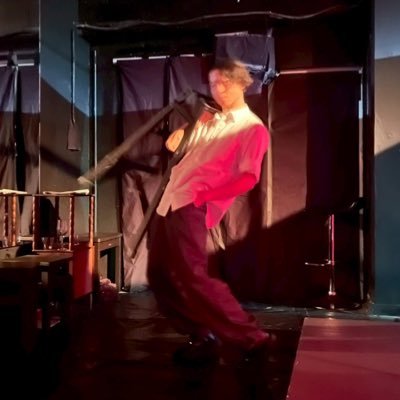 ebigohan2's profile picture. 東京の演劇人。役者、演出部、大道具やってます。