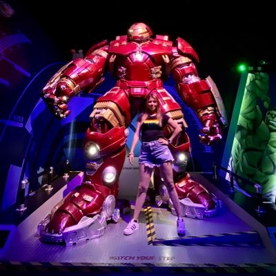 Vicky8912's profile picture. :)