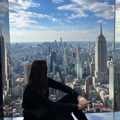 mackaysblossom's profile picture. 27, sagittarius, she/her ~ #finoallafine 🤍🖤