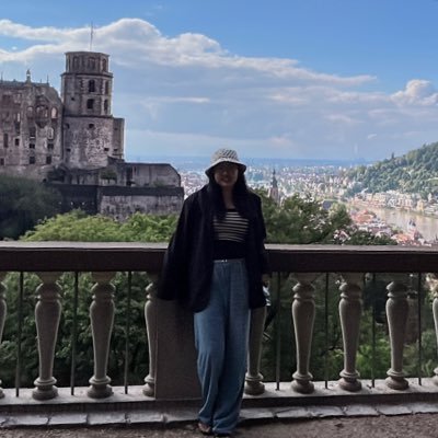 QIUYUXU2's profile picture. 总有一天，你会站在最亮的地方，活成自己曾经渴望的模样  “One day, you will stand in the brightest place and become the person you once longed to be.”