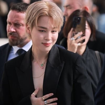 jiminprms's profile picture. ♡ 방탄소년단
Mostly quiet reader 🤭