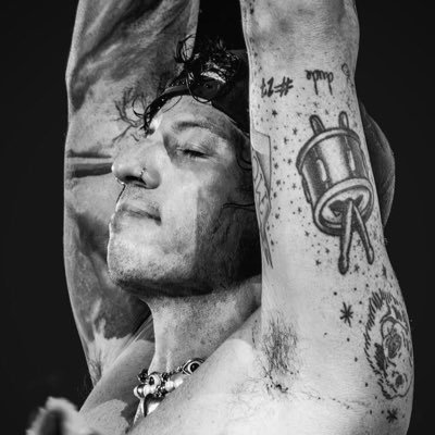 demigodbatman's profile picture. “‘nothing kills man faster than his own head.”|| I scream here; mostly about my writing and ocs || NO SCREENSHOTS