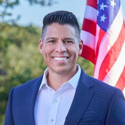 CarlosForTexas's profile picture. Air Force Veteran 🇺🇸 | Small Biz Owner | Husband & Dad | Conservative outsider running for Congress in TX-35