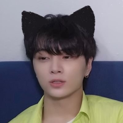 .•♫•♬• 𝑀𝑢𝑠𝑖𝑐 𝒕𝒓𝒂𝒏𝒔𝒄𝒆𝒏𝒅𝒔 𝑙𝑎𝑛𝑔𝑢𝑎𝑔𝑒𝑠 •♬•♫•.
𝙁𝙖𝙣 𝙖𝙘𝙘𝙤𝙪𝙣𝙩
@BTS_twt » 𝑨𝒓𝒎𝒚
@ENHYPEN_members » 𝑬𝒏𝒈𝒆𝒏𝒆